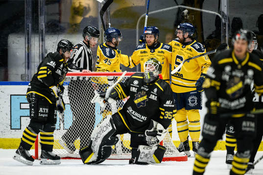Södertälje SKs Viktor Grahn jublar