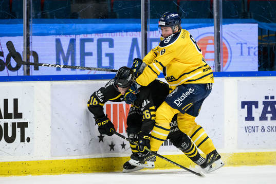 AIKs Ole Einar Egeland Andersen och Södertälje SKs