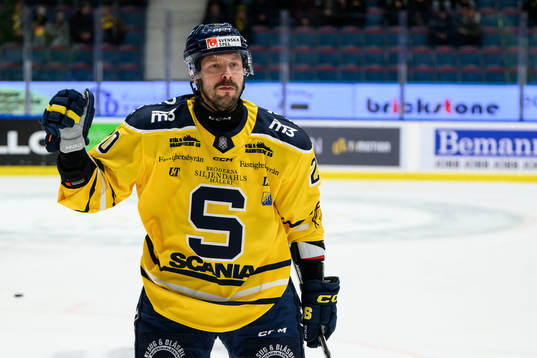 Södertälje SKs Marcus Eriksson jublar