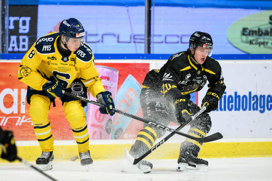 Södertälje SKs William Wiå och AIKs Rasmus Rudslätt