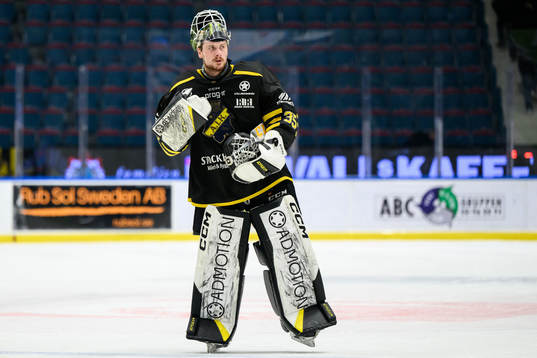 AIKs målvakt Antoine Bibeau deppar