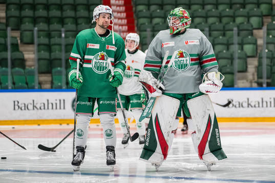 Lukas Ekeståhl-Jonsson  och målvakt Christoffer Rifalk