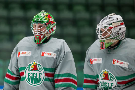 målvakt Christoffer Rifalk och målvakt Petr Kvaca