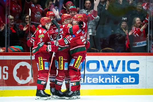 MoDos Johan Södergran jublar