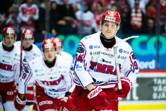 Timrås Sebastian Hartmann jublar