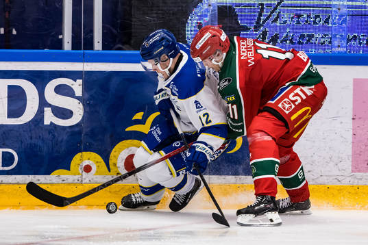 Leksands IFs Kalle Östman och Frölunda HCs Erik Borg