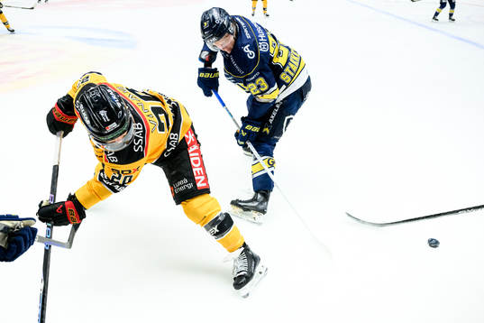 Luleås Jack Connolly och HV71s Åke Stakkestad