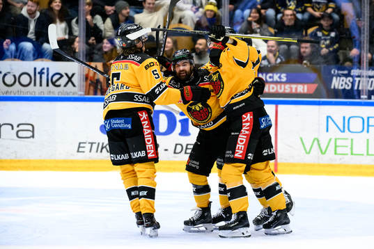 Luleås Jack Connolly jublar