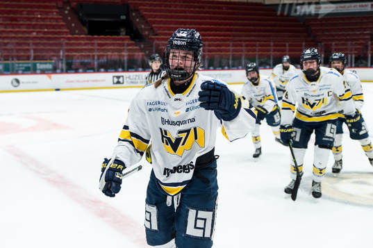 HV71s Mira Jungåker jublar
