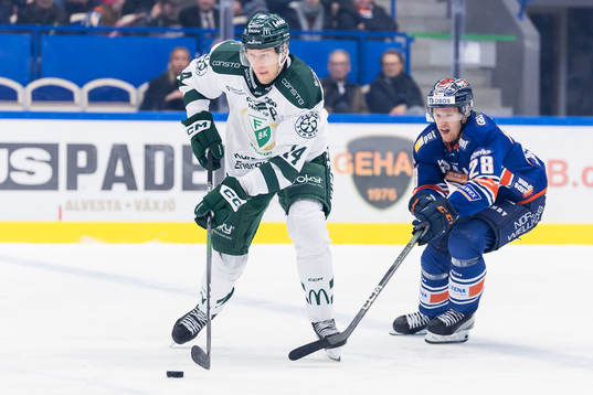 Färjestad BKs Victor Ejdsell och Växjö Lakers HCs Hugo
