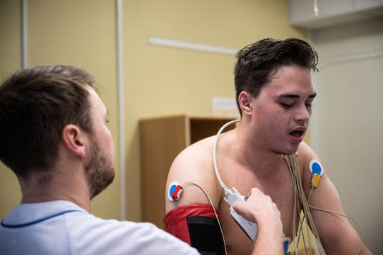 Biomedicinsk analytiker Filip Rolin och Frölunda J20s