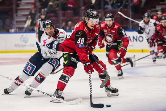 Linköpings Christoffer Ehn och Malmö Redhawks Lauri