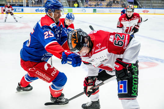 Oskarshamns Johannes Salmonsson och Örebros Robert Leino
