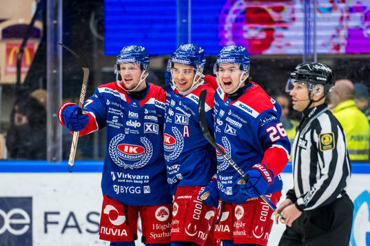 Oskarshamns Ahti Oksanen jublar