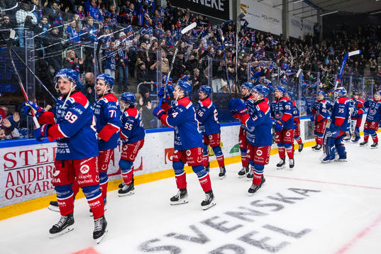 Oskarshamns spelare jublar
