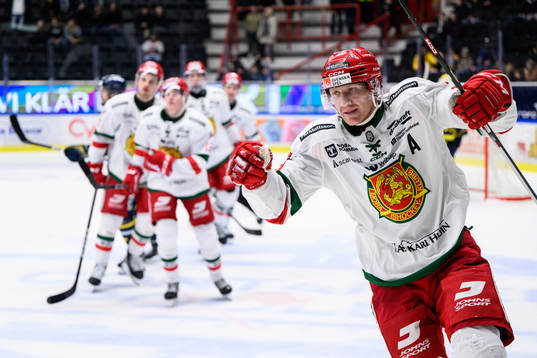 Moras Henrik Eriksson jublar