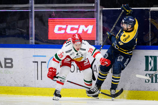 Moras Kristoffer Gunnarsson och Södertäljes Linus Videll