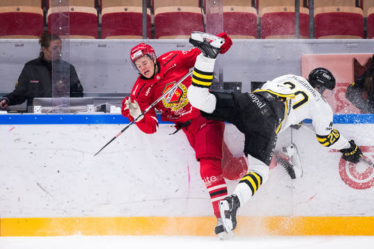 Almtunas Leon Lerebäck och AIKs Rasmus Rudslätt