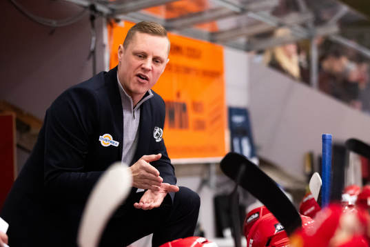 Almtunas tränare Robert Kimby