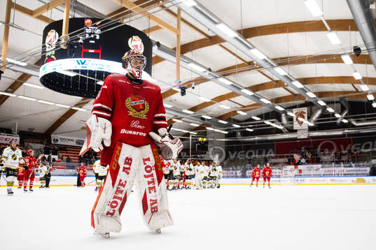 Almtunas målvakt Jörgen Hanneborg deppar