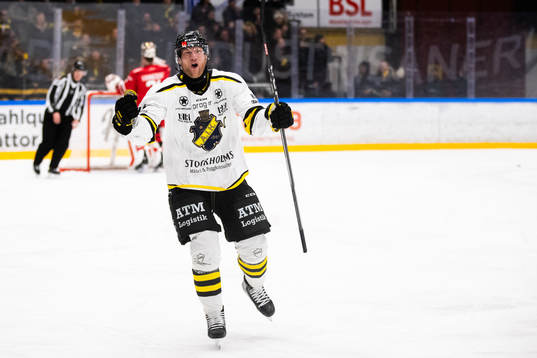 AIKs Richard Gynge jublar