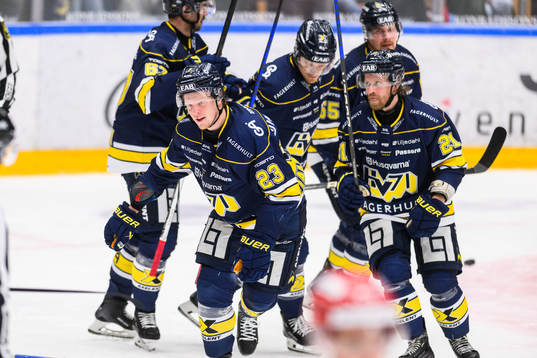 HV71s Åke Stakkestad  jublar