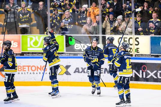 Nicholas Shore  tackar fansen