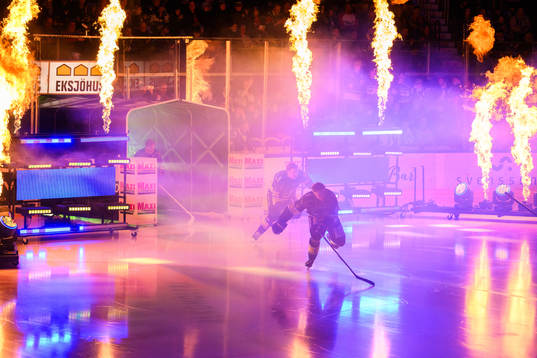 HV71 etrar isen