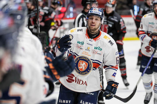 Växjös Manuel Ågren jublar