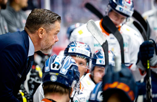 Växjös assisterande tränare Fredrik Hellgren