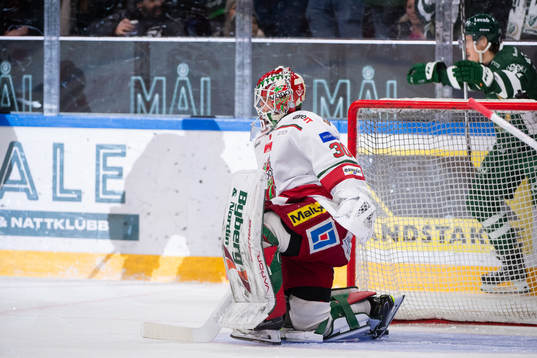 MoDos målvakt Lassi Lehtinen deppar