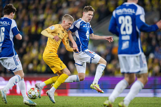 Albert Grønbæk of Bodø/Glimt and Markus Andre Kaasa of