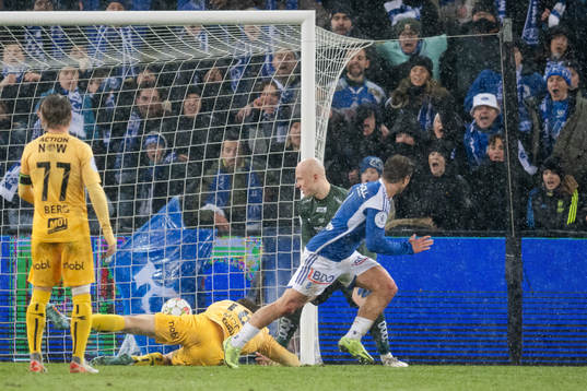 Fredrik Gulbrandsen of Molde scores the 0-1 goal