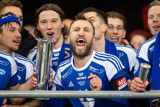 Magnus Wolff Eikrem of Molde celebrates