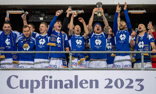 Fredrik Gulbrandsen with the trophy "kongepokalen" and