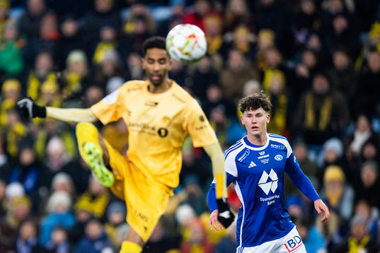 Amahl Pellegrino of Bodø/Glimt and Mathias Fjørtoft