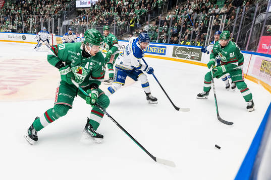 Rögles Rodrigo Abols och Leksands Patrik Zackrisson och