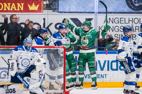 Rögles Henry Bowlby och Brady Ferguson jublar