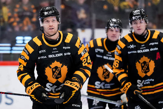 Skellefteås Oscar Lindberg jublar