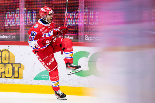 Timrås Jeremy Boyce-Rotevall jublar