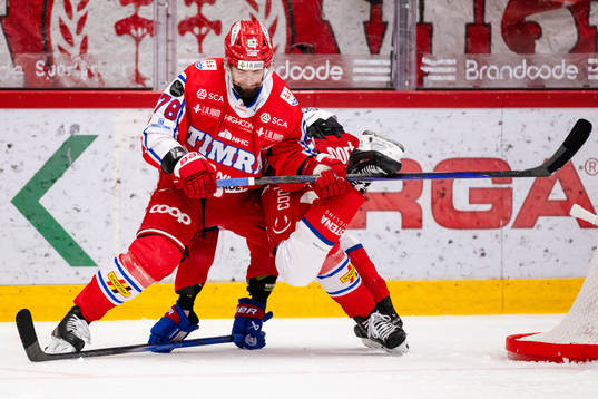 Timrås Robin Hanzl och Oskarshamns Hampus Karlsson