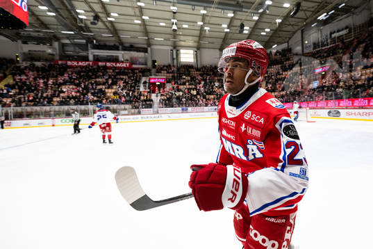 Timrås Jeremy Boyce-Rotevall jublar