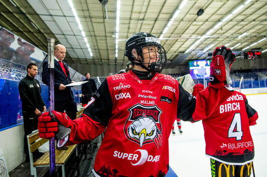 Malmö Redhawks Gunnborg Johannsdottir jublar