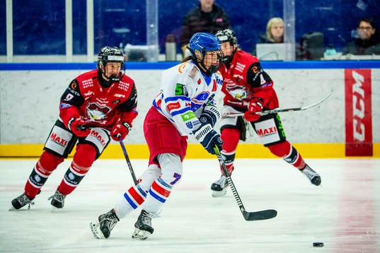 Hvidovres Sara Julie Knudsen mot Malmö Redhawks Tyra