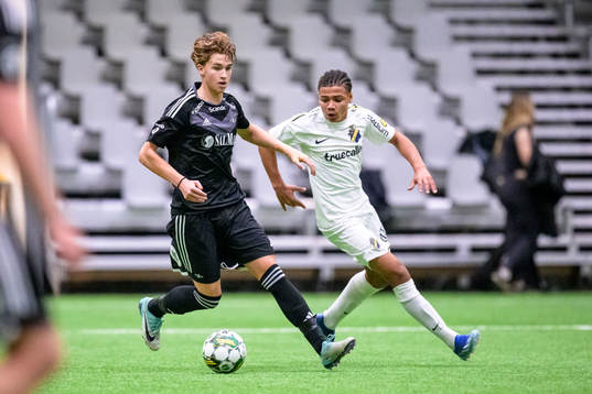 Rosenborgs Boye Skøre Hedman och AIKs Kevin Filiing