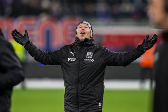 Amund Skiri, head coach of Kristiansund, celebrates