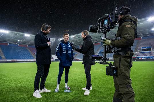 Christian Borchgrevink of Vålerenga looks dejected