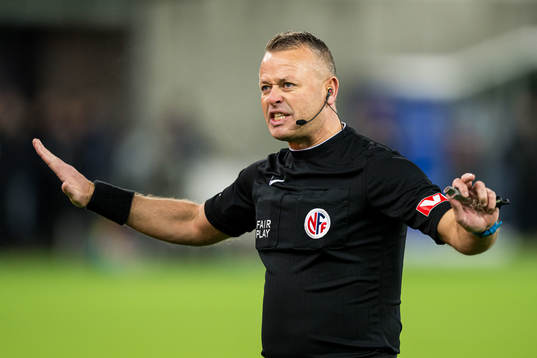 Svein Oddvar Moen, referee
