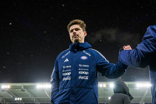 Torgeir Børven of Vålerenga looks dejected