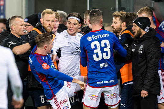 Brynjolfur Willumsson of Kristiansund and Henrik Bjørdal